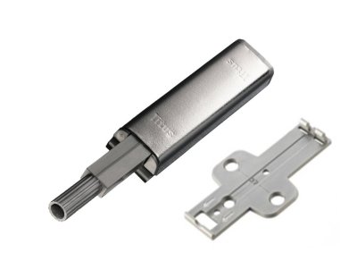 На картинке «Толкатель "Titus" PUSH LATCH c прямой пластиной + 2 винта + 2 шурупа»