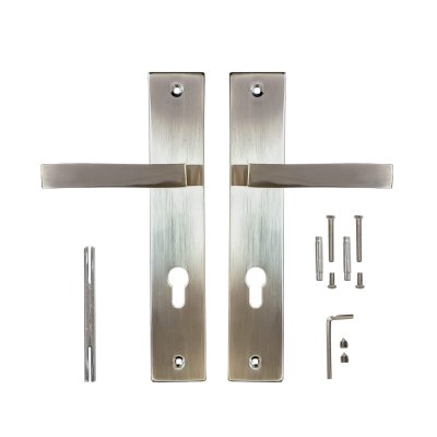 На картинке «Ручка на квадратной планке HD-85-L17 (265x48 мм) АВ (бронза) MARL»