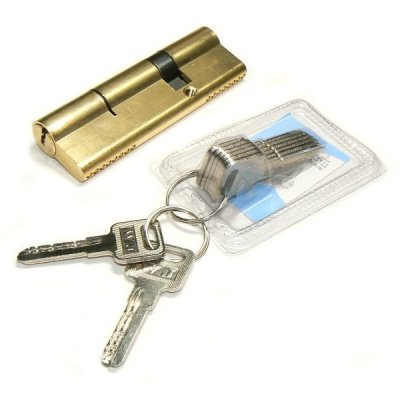 На картинке «Механизм цилиндровый "Евродверь3" 105мм (42,5х62,5) 2+6кл (Латунь)»