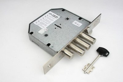 На картинке «Замок врезной "Эльбор Гранит" 1.06.40 левый »