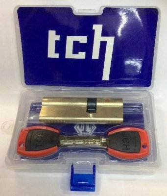 На картинке «Механизм цилиндровый "TCH-2" 90мм(37,5х52,5 ) перекодируемый, 2+6 ключей, латунь (Пластикбокс)»