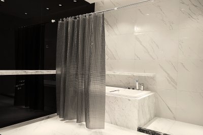 На картинке «Штора для ванной Zenfort "Лаурель 3D" ПВХ 180х180см, 12 колец, дымчатый»