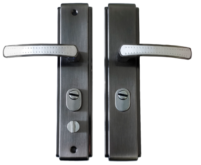 На картинке «Ручка на планке для китайских дверей Vrata"1301" правая без подсвет. не авт, алюминий, черный никель»